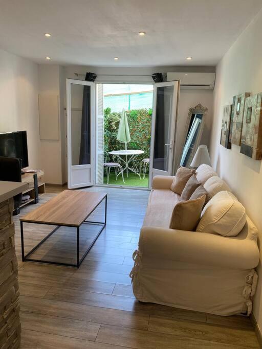 Jolie Appartement Avec Piscine La Roquette-sur-Siagne Exterior foto